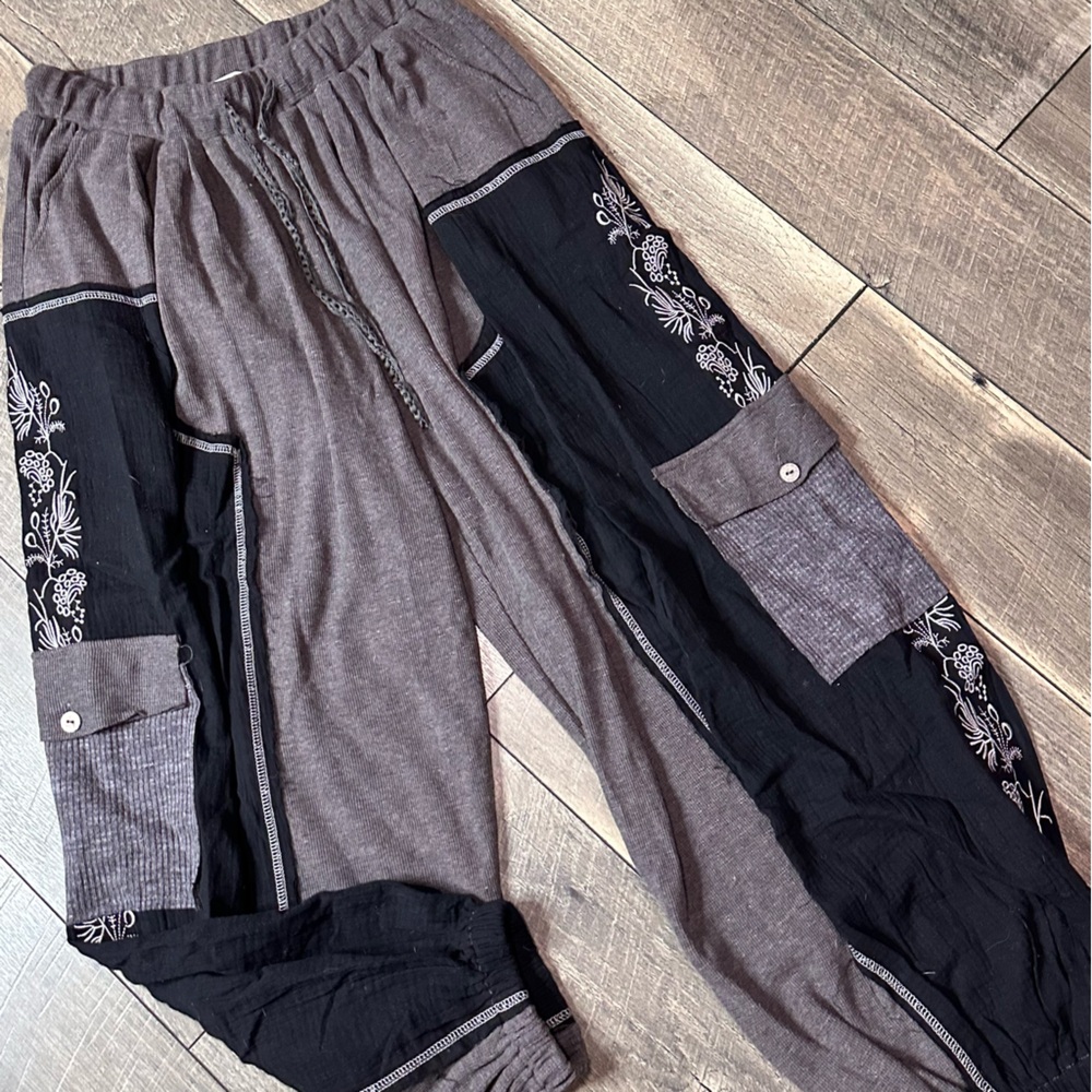 Everyday Chic Patchwork Barrel Sweatpants - image 3